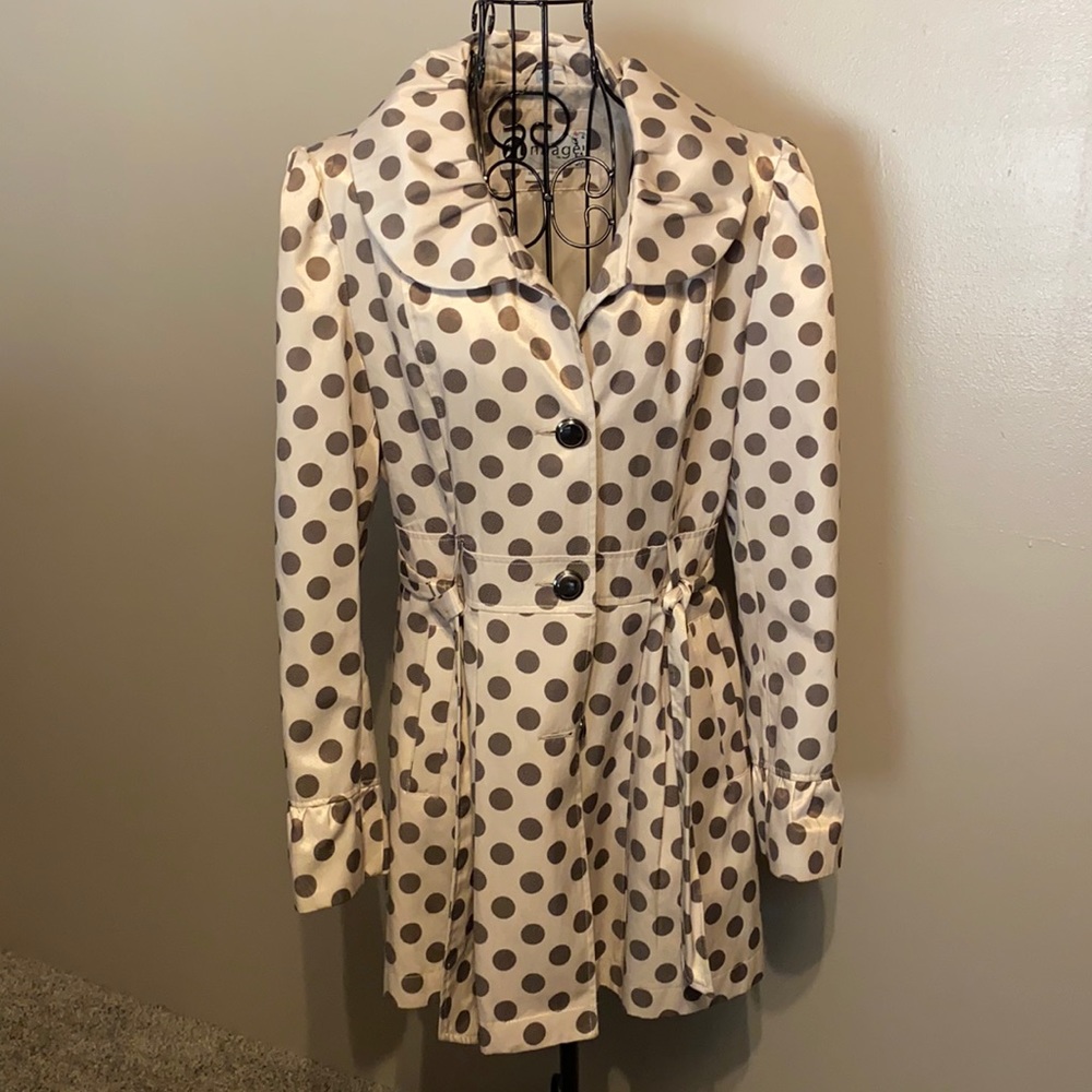 The cutest dark cream brown‎ jacket you’ve seen